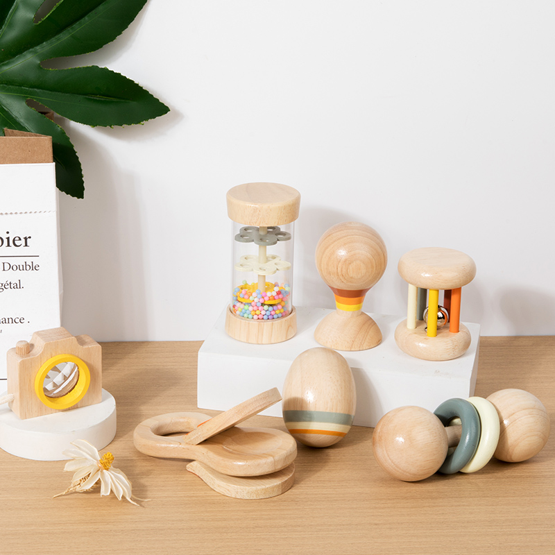 Montessori Wooden Toys 7 Piece - Baby Rattle Toy Set recension och pris
